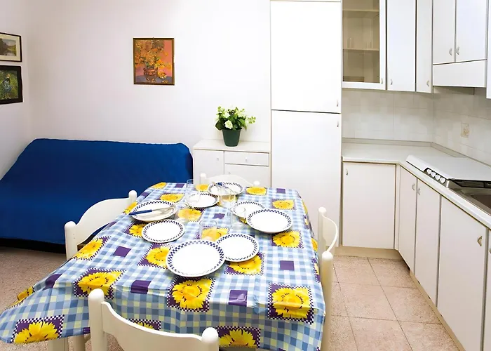 Erikbeach Bilo Апартаменты *